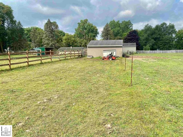 1528 Slater Road, Mayfield Twp, MI 48446