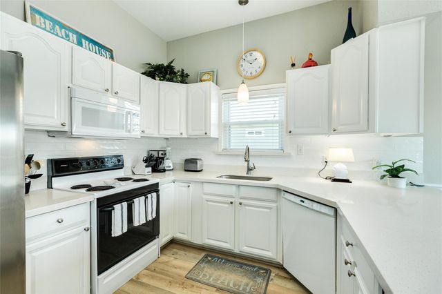 4008 Ector, Galveston, TX 77554