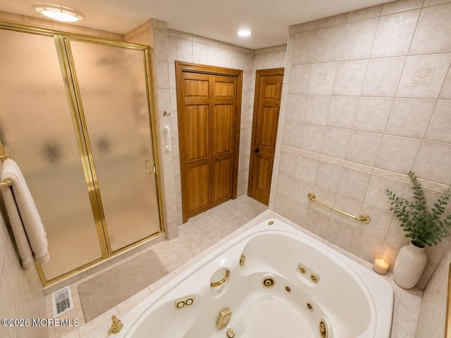 56 Valley Road, Jackson, NJ 08527