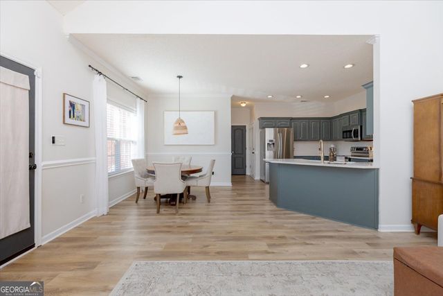 300 Hunts Landing Drive, Kathleen, GA 31047