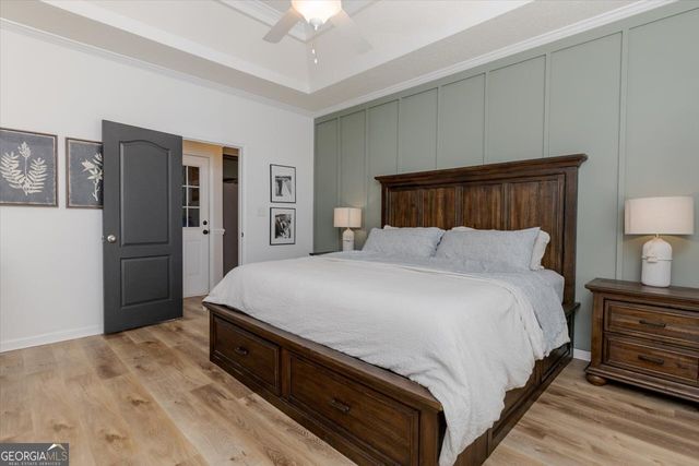 300 Hunts Landing Drive, Kathleen, GA 31047