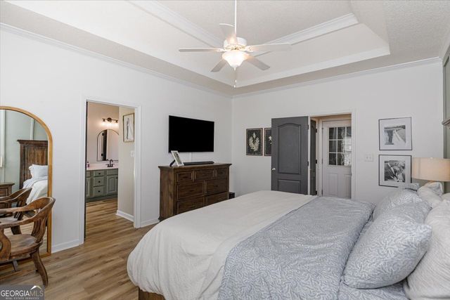 300 Hunts Landing Drive, Kathleen, GA 31047