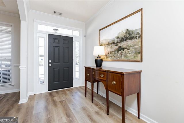 300 Hunts Landing Drive, Kathleen, GA 31047