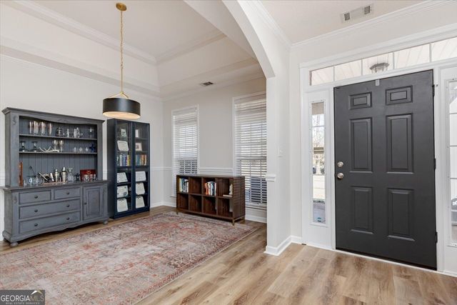 300 Hunts Landing Drive, Kathleen, GA 31047