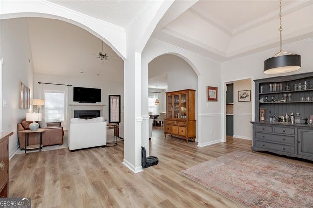 300 Hunts Landing Drive, Kathleen, GA 31047