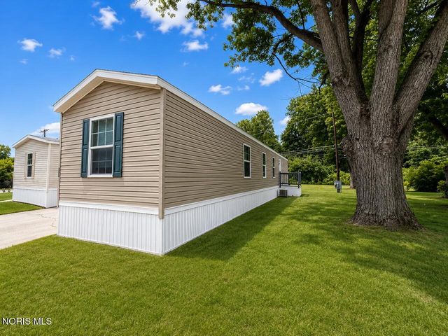 10430 Airport Highway, Lot 198, Swanton, OH 43558