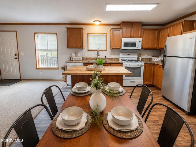 10430 Airport Highway, Lot 198, Swanton, OH 43558