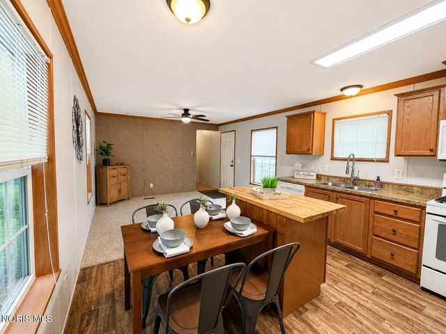 10430 Airport Highway, Lot 198, Swanton, OH 43558