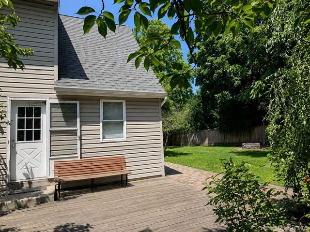 6 Chalden Court, Huntington Station, NY 11746
