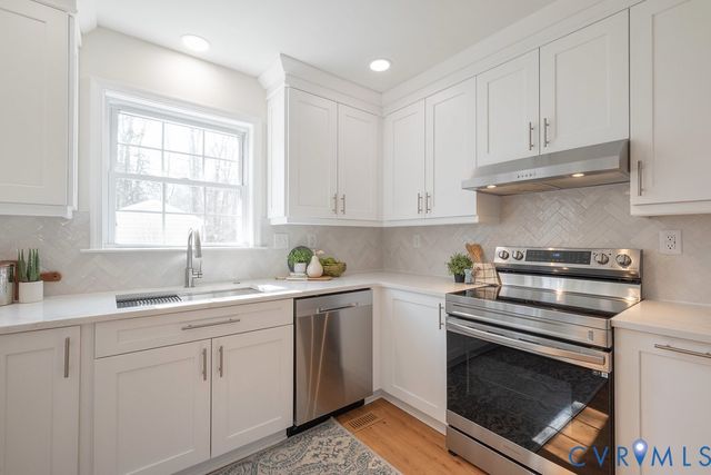 5409 Wintercreek Dr, Glen Allen, VA 23060