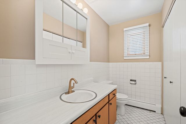 2737 Spruce Street, River Grove, IL 60171