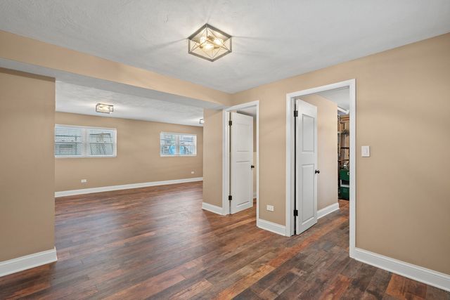 2737 Spruce Street, River Grove, IL 60171