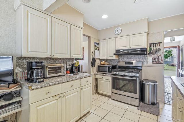 3960 Wellwood Road, Seaford, NY 11783