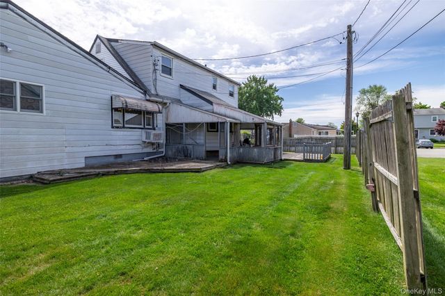 3960 Wellwood Road, Seaford, NY 11783