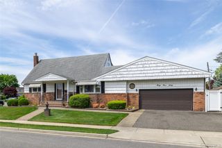 3960 Wellwood Road, Seaford, NY 11783