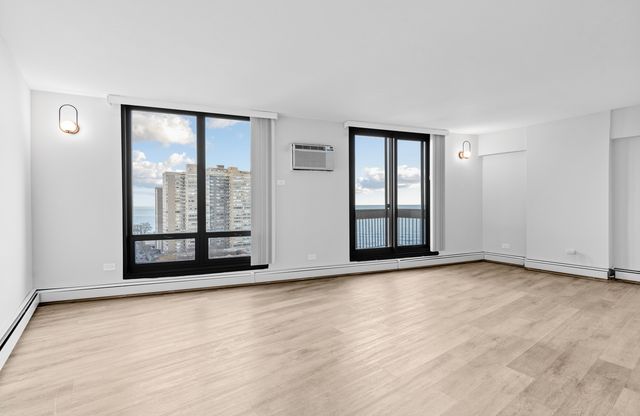 6166 N Sheridan Road 6E, Chicago, IL 60660