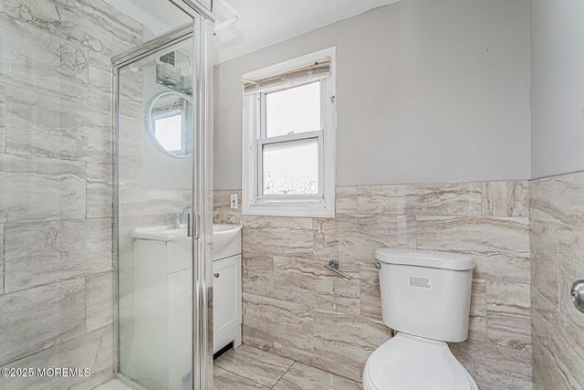 142 Monmouth Road, Oakhurst, NJ 07755