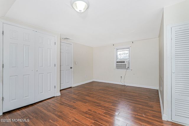 142 Monmouth Road, Oakhurst, NJ 07755