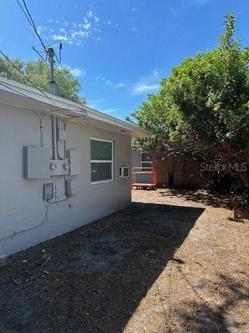 221 N SATURN AVENUE, Clearwater, FL 33755