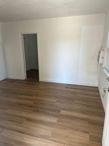 221 N SATURN AVENUE, Clearwater, FL 33755