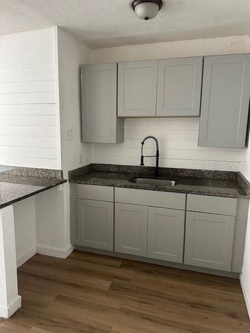 221 N SATURN AVENUE, Clearwater, FL 33755