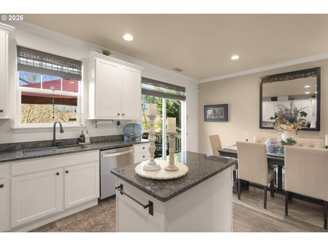 10999 Sw SAGE Ter, Portland, OR 97223