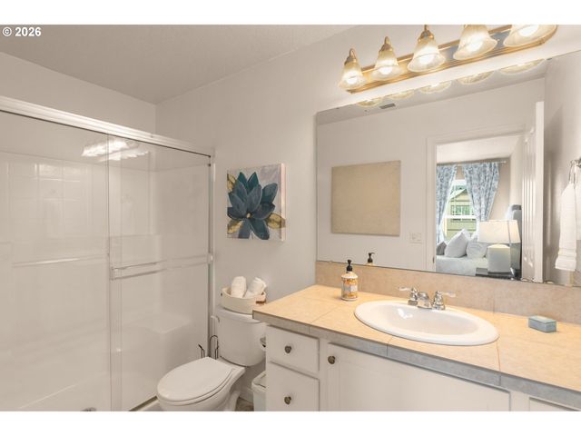 10999 Sw SAGE Ter, Portland, OR 97223