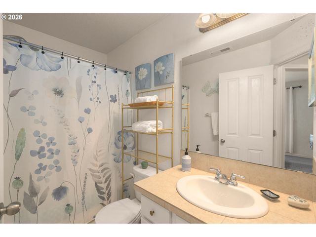 10999 Sw SAGE Ter, Portland, OR 97223