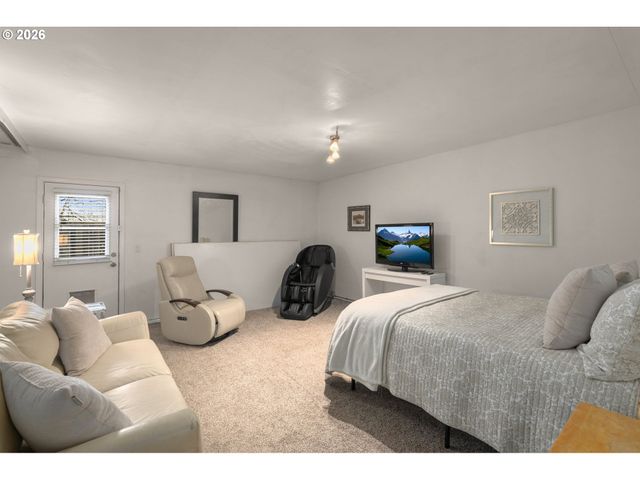 10999 Sw SAGE Ter, Portland, OR 97223