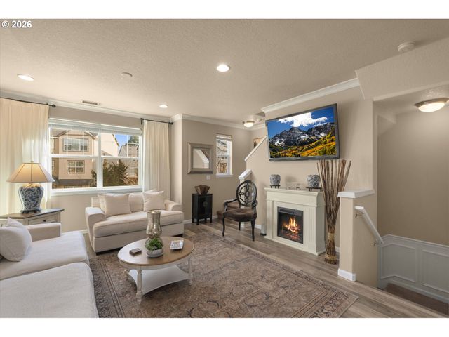 10999 Sw SAGE Ter, Portland, OR 97223