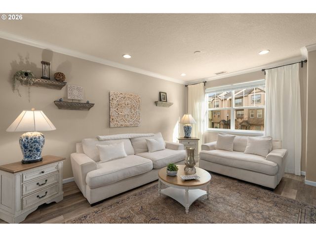 10999 Sw SAGE Ter, Portland, OR 97223