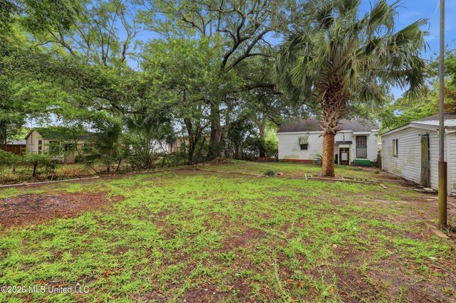 179 Summer Place, Biloxi, MS 39530