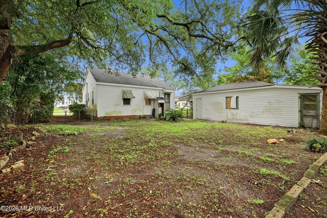 179 Summer Place, Biloxi, MS 39530