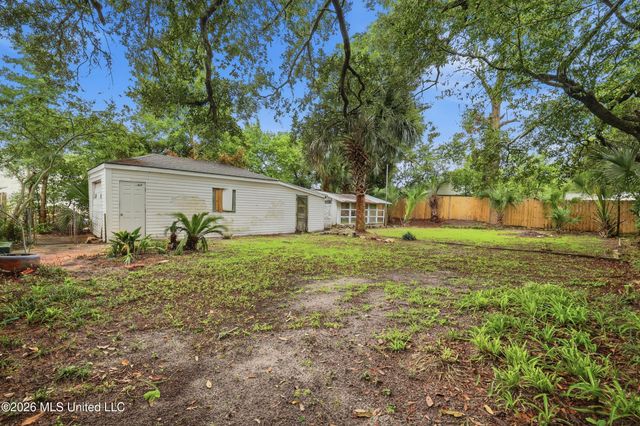 179 Summer Place, Biloxi, MS 39530