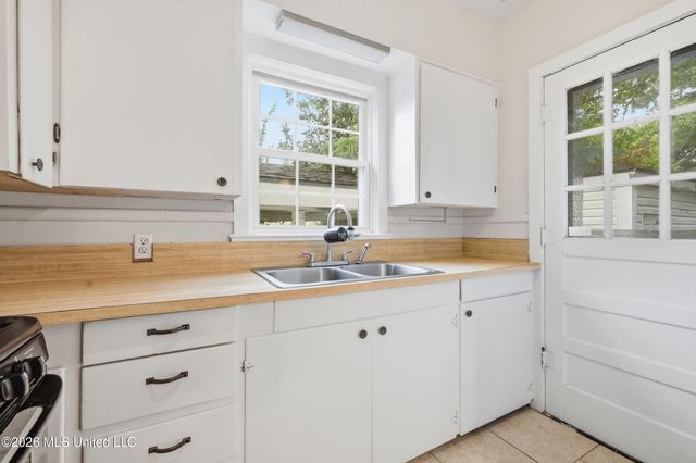179 Summer Place, Biloxi, MS 39530