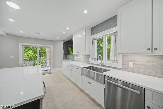 13 Rockaway Ave, Denville Twp., NJ 07834