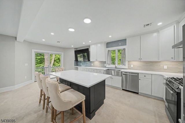 13 Rockaway Ave, Denville Twp., NJ 07834