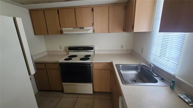 454 FAIRWAYS CIRCLE B102, Ocala, FL 34472