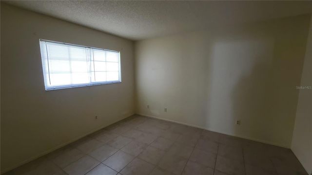 454 FAIRWAYS CIRCLE B102, Ocala, FL 34472