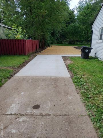 20015 Five Points Street, Redford, MI 48240