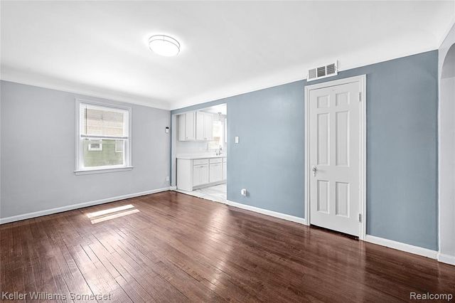 20015 Five Points Street, Redford, MI 48240