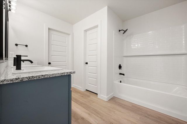 2407 Aberdeen Avenue, Wolfforth, TX 79382