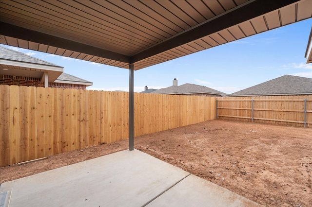 2407 Aberdeen Avenue, Wolfforth, TX 79382