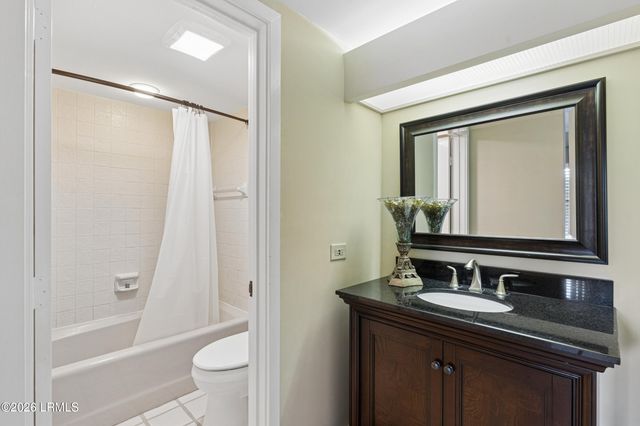 13 Harbourside Ln Apt 7155, Hilton Head Island, SC 29928