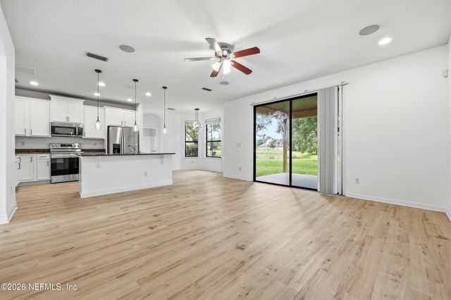 600 W JOHNS CREEK Parkway, St. Augustine, FL 32092