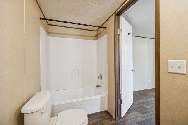 108 Lyell Rd, Hohenwald, TN 38462