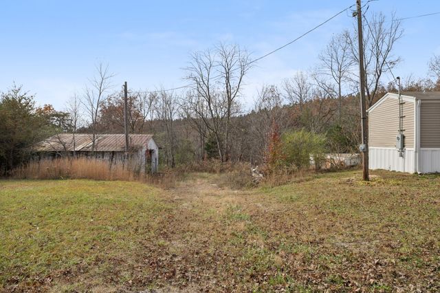 108 Lyell Rd, Hohenwald, TN 38462