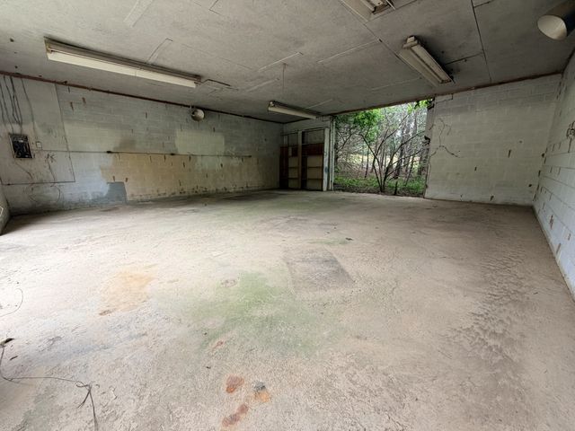 108 Lyell Rd, Hohenwald, TN 38462