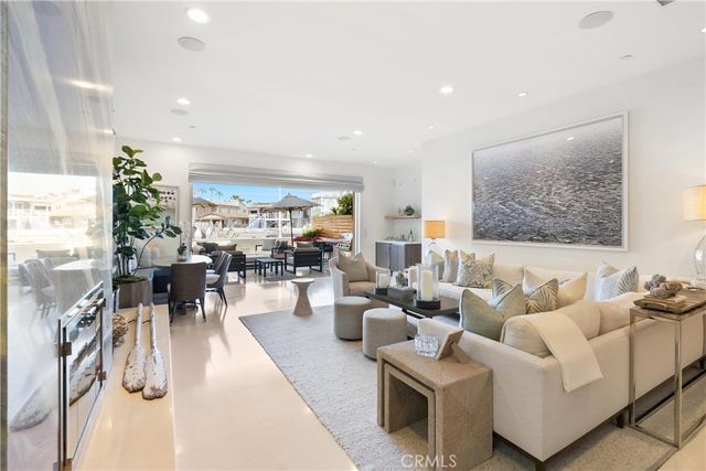 3306 Marcus Avenue, Newport Beach, CA 92663