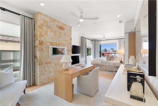 3306 Marcus Avenue, Newport Beach, CA 92663